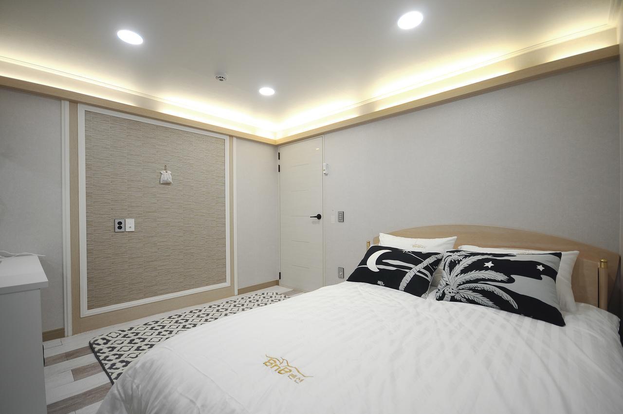 Family Hotel Bnb Busan Exterior photo